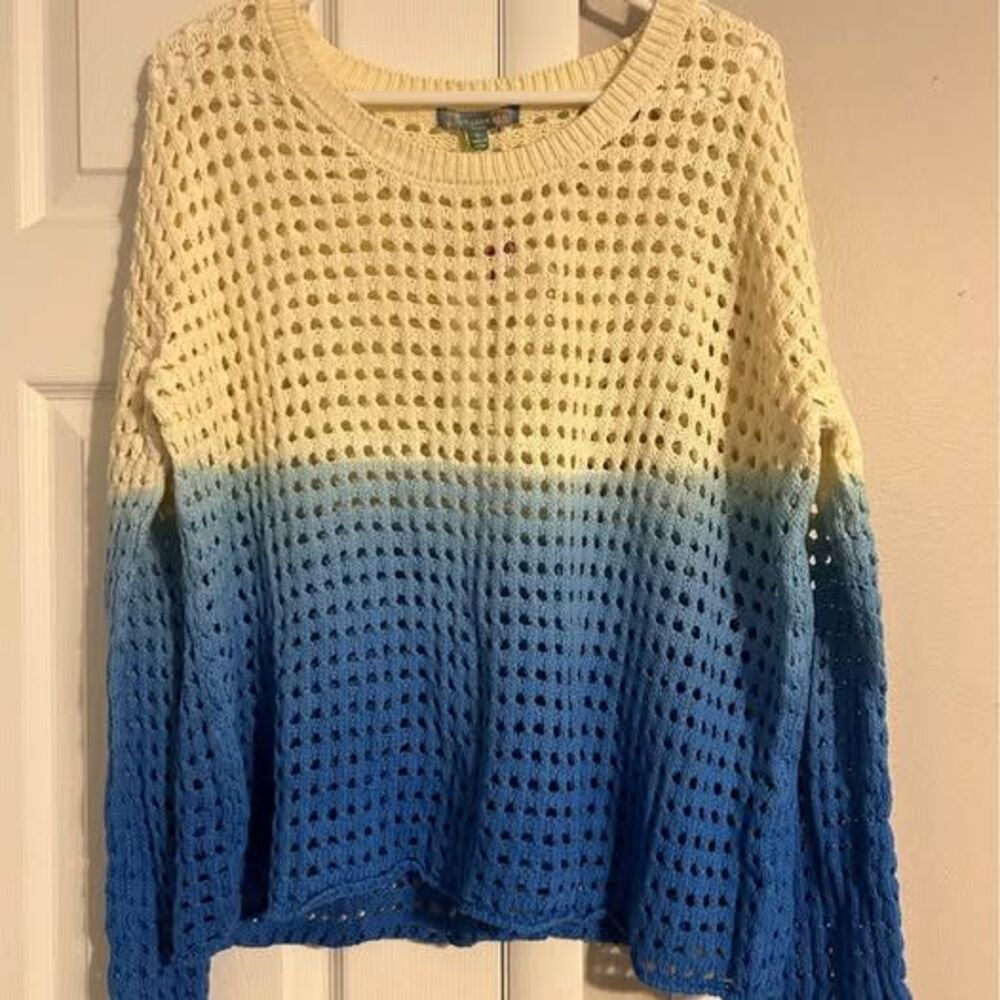 NWT Good Luck Gem Blue Ombre Crochet Knit Sweater Size M